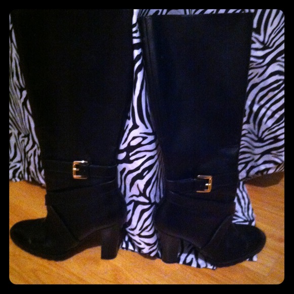 Black boots