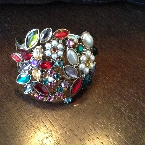 Stones and more bracelet cuff NWOT - Picture 2 of 2