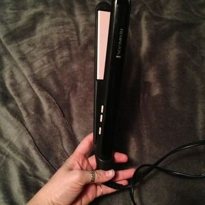 Remington hair straightener