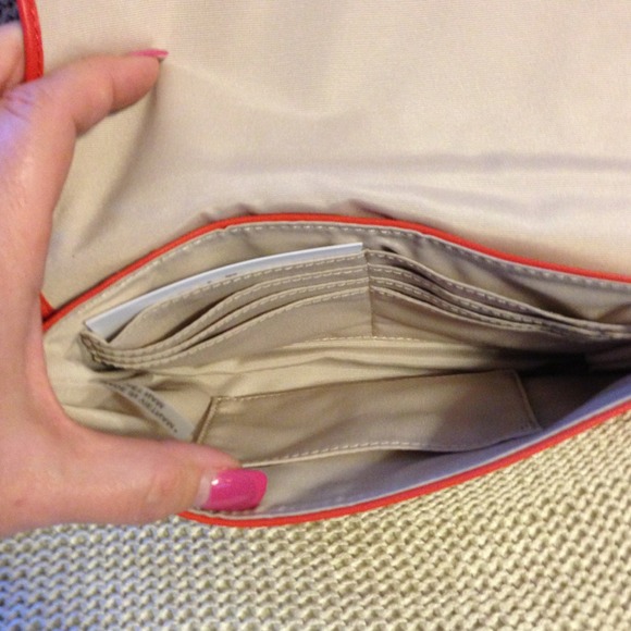 💢SOLD💢NWT Coach Large Wristlet Wallet - Picture 3 of 3