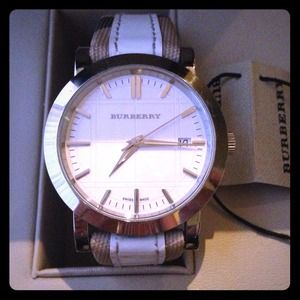 For 💕achild415💕 Burberry watch -Authentic