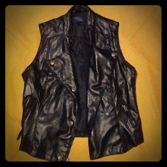 Nice sleeveless moto jacket.