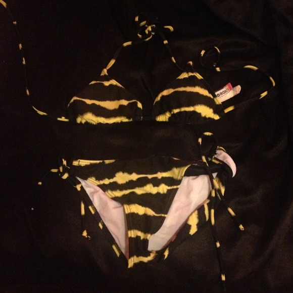 Roxy two piece bathing suit