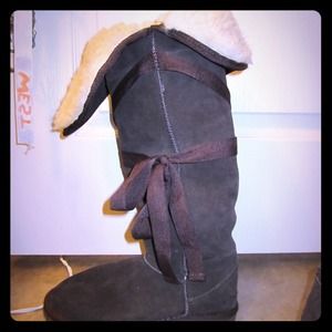 Tall EMU wool lined boots