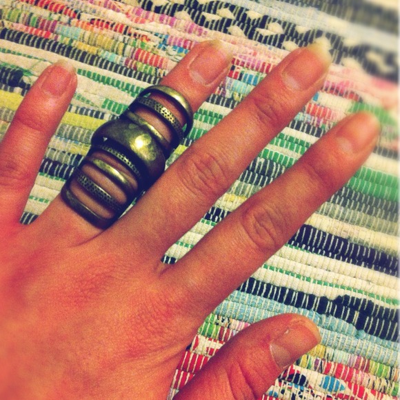 ⚡SOLD⚡Knuckle Ring