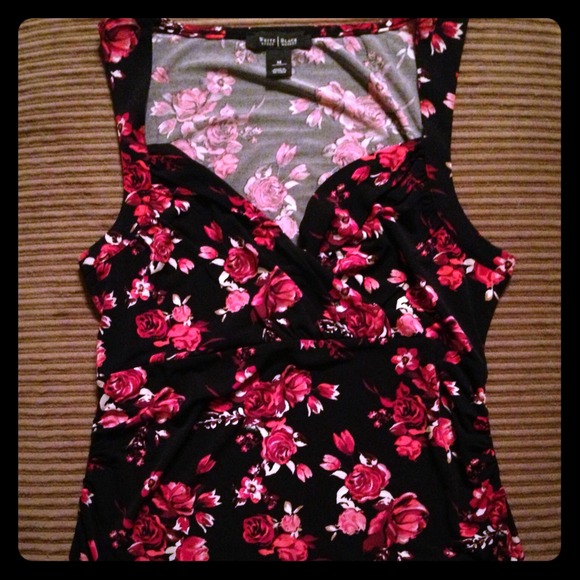 SOLD in Bundle Pretty floral tank