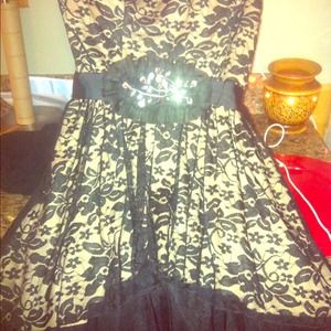 Strapless creme & black lace homecoming dress