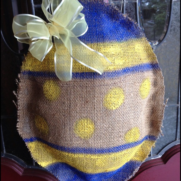 Burlap door hanger