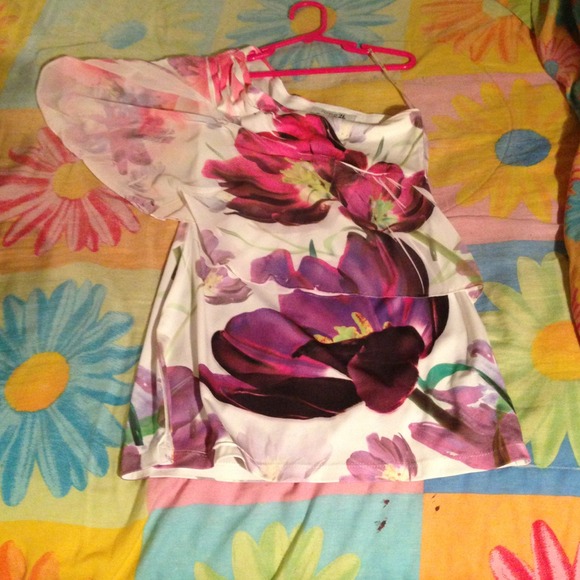 cute shirt from forever21 great for summer!!