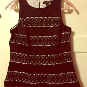 SOLD IN BUNDLE Structured black and white tank