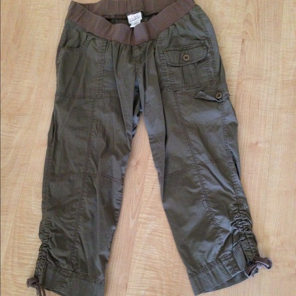 Maternity Capri