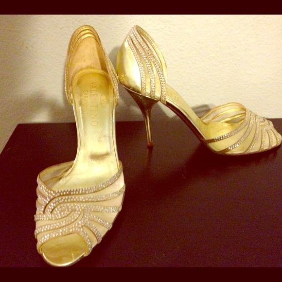 REDUCED! Valentino gold heels! Kim K heels