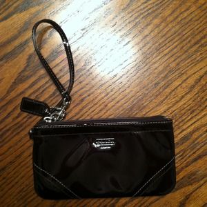 💰sold in bundle💰Dark brown Coach wristlet