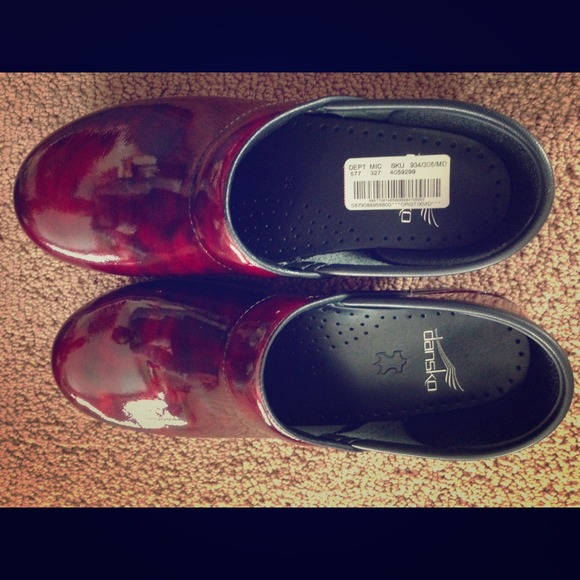 ⛔Sold⛔ Reduced -Dansko new with tag size 38