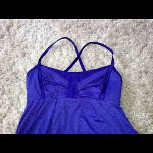 Bundle 2 lululemon tanks :)