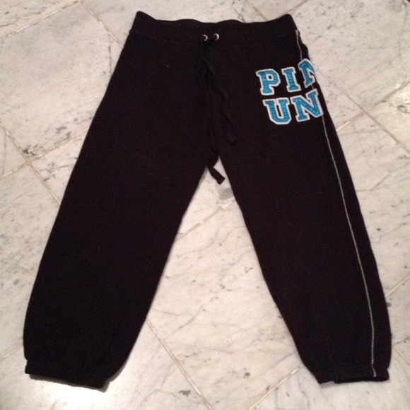 🌻🌻SOLD🌻🌻Victoria's Secret Capri