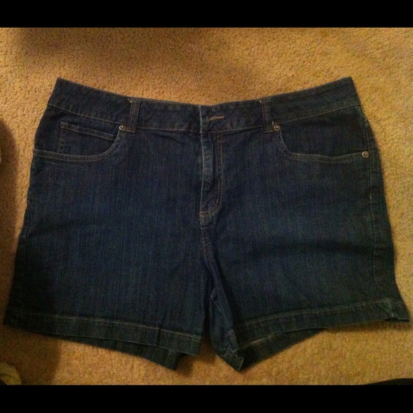 TRADED Shorts