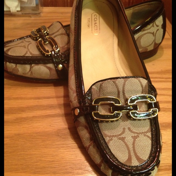 🚩🚩SOLD!!!🚩🚩🚩Authentic Coach Loafers