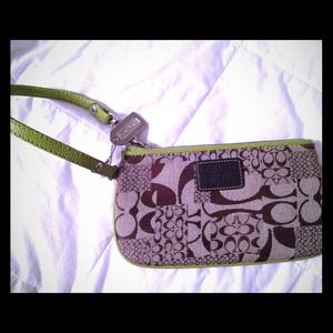 SOLD TO @tifflf IN BUNDLE. 👜Authentic COACH