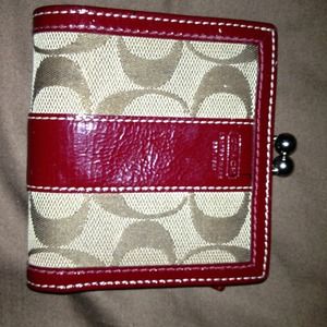 Pre owned coach wallet