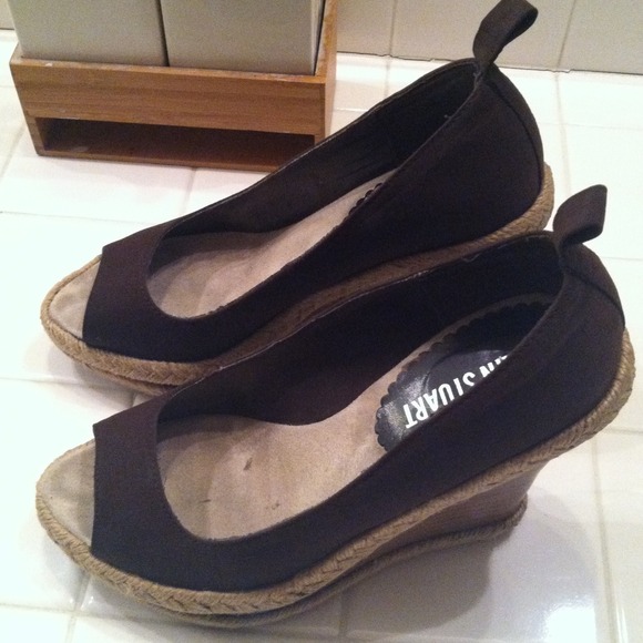 -----TRADED----Cute brown wedges