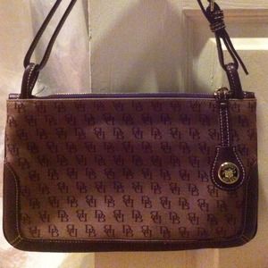 *Reduced* Dooney & Bourke Handbag w/ Leather Trim