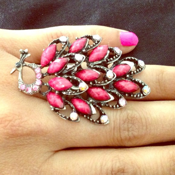 🚫SOLD🚫Peacock adjustable rings NWOT