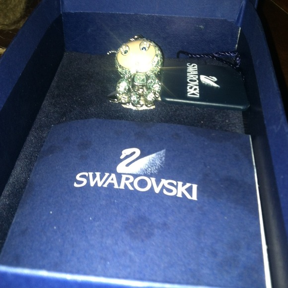 Rare!! Retired Swarovski Erika Bird necklace