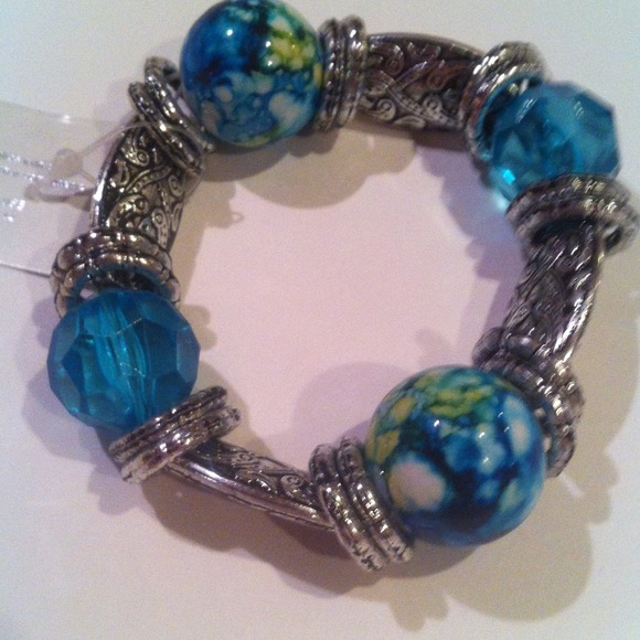 Beaded bracelet