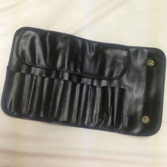 BH Cosmetics Brush Holder