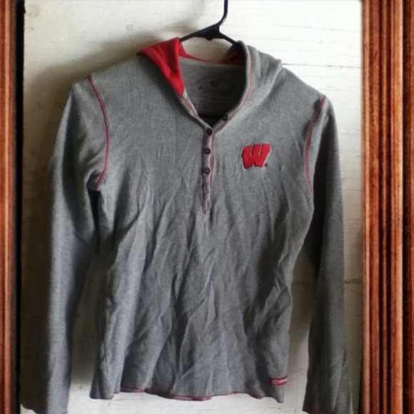 Sports hooded thermal size kiss medium. GUC