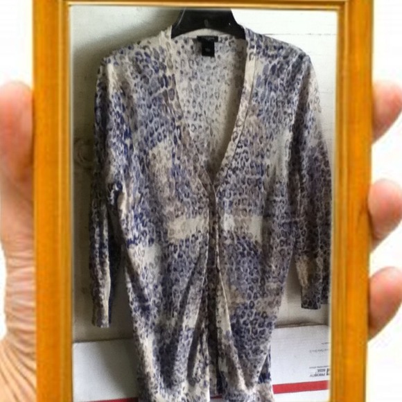 Ann Taylor Tissue thin button up cardigan SZ Lrg