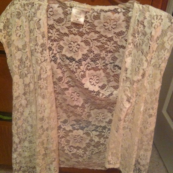 White lace pullover size medium