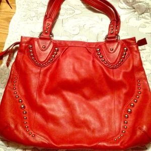 📢 Reduced, red leather handbag!