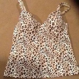 🔴Sold/bundle🔴Modern Movement Cami 🔴REDUCED$6🔴