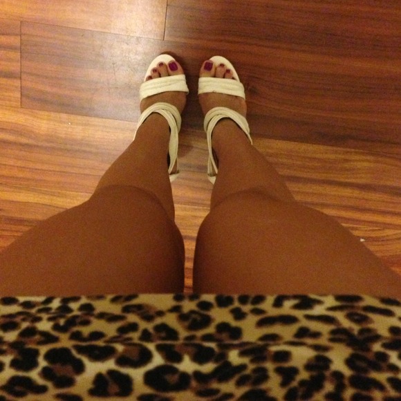 💢Sold💢White heels