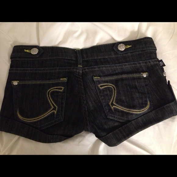 Authentic Rock &Republic shorts!!