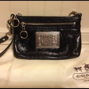Coach Poppy black patent leather wristlet