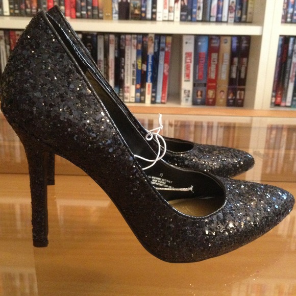 Mossimo Shoes - Mossimo Black Glitter Stiletto Heels size 7 1/2