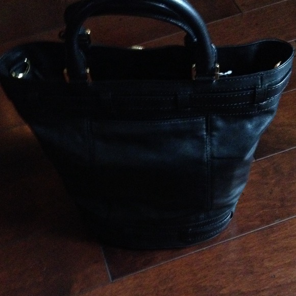 *SOLD* Michael kors "kingsbury" tote - Picture 4 of 4