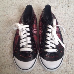 😘Authentic NWOB Coach sneakers😍