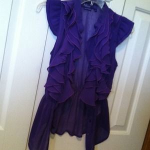 Ruffle shirt it buttons up the front