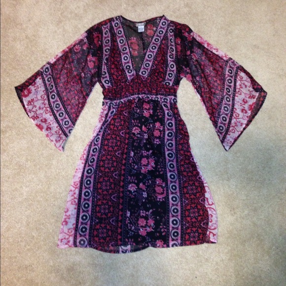Small dress by Rave. - Picture 1 of 2