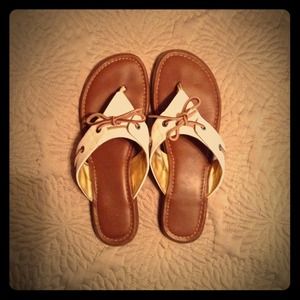 Sperry Top Sider Flip Flops!