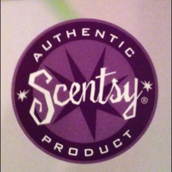Contact me if you are interested in Scentsy!!