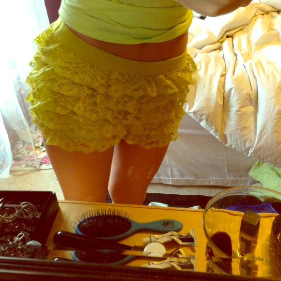 Lime green ruffle shorts!