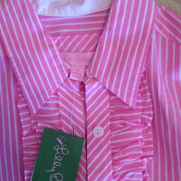 Size 6 Button Down Lilly Pulitzer Shirt - Picture 3 of 3