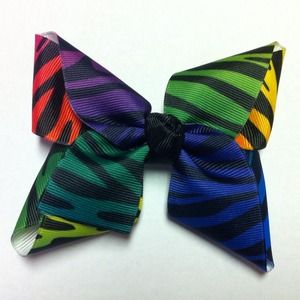Rainbow tiger stripe bow, 5.5" wide