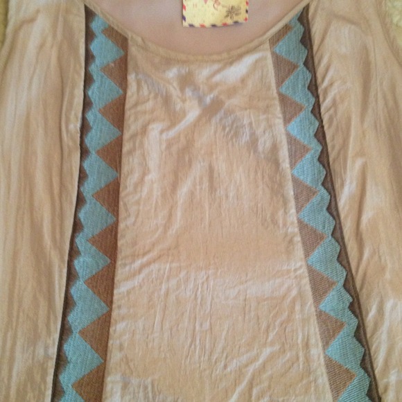 Size Medium Theme Dress - Picture 3 of 3