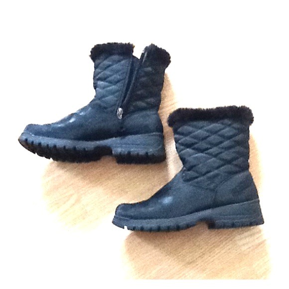 $$Sold$$Fur trim waterproof winter boots